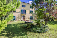 别墅 出售地点： PIETRASANTA (LU)